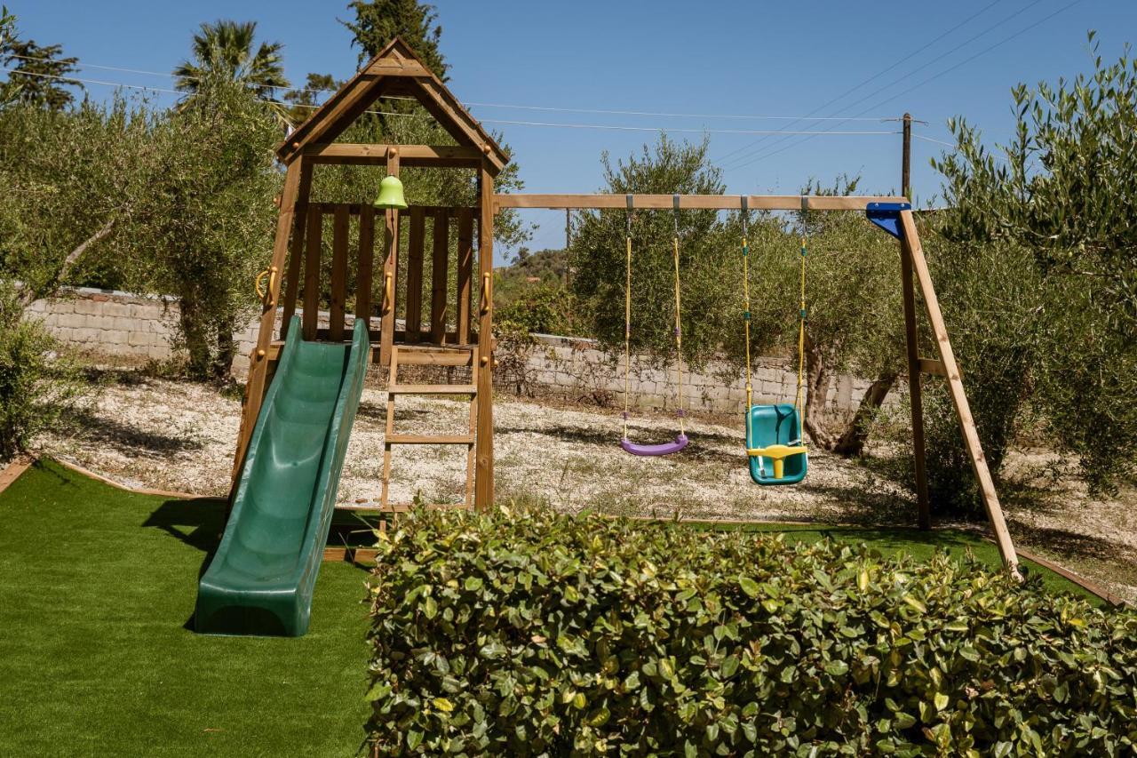 Lefkothea Villas With Large Pool, Bbq & Playground Adelianos Kampos Extérieur photo