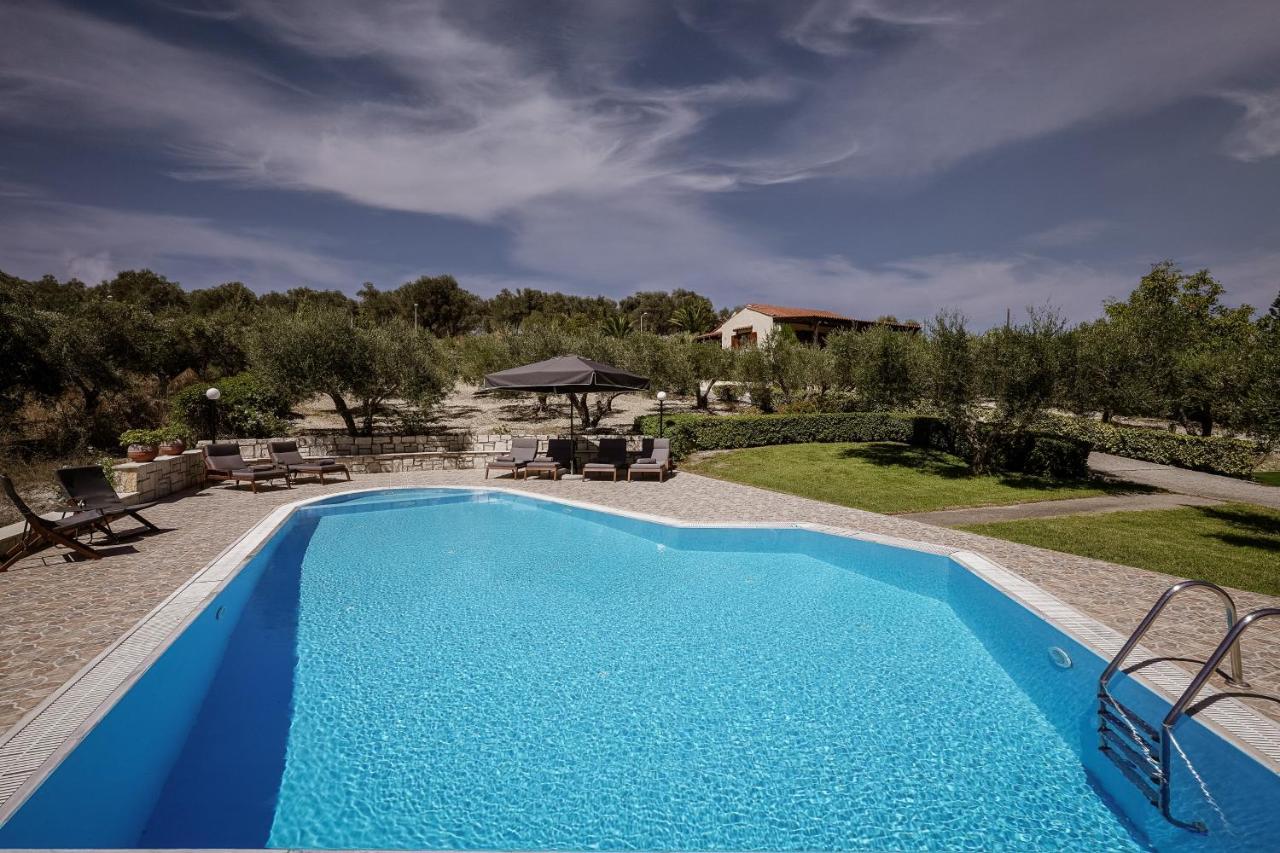 Lefkothea Villas With Large Pool, Bbq & Playground Adelianos Kampos Extérieur photo